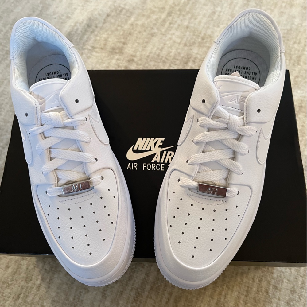 Nike air force 1 sage low white size 8.5 new in box